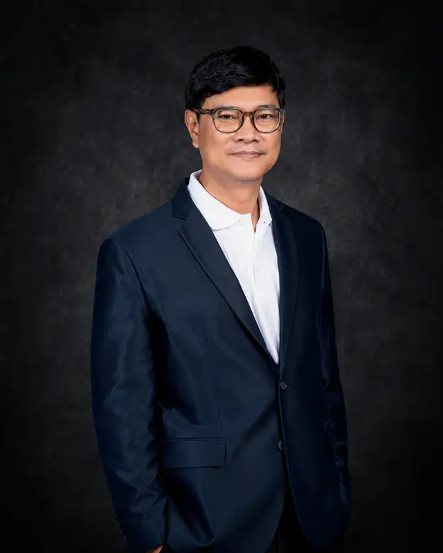 MR. BUNDIT L.
