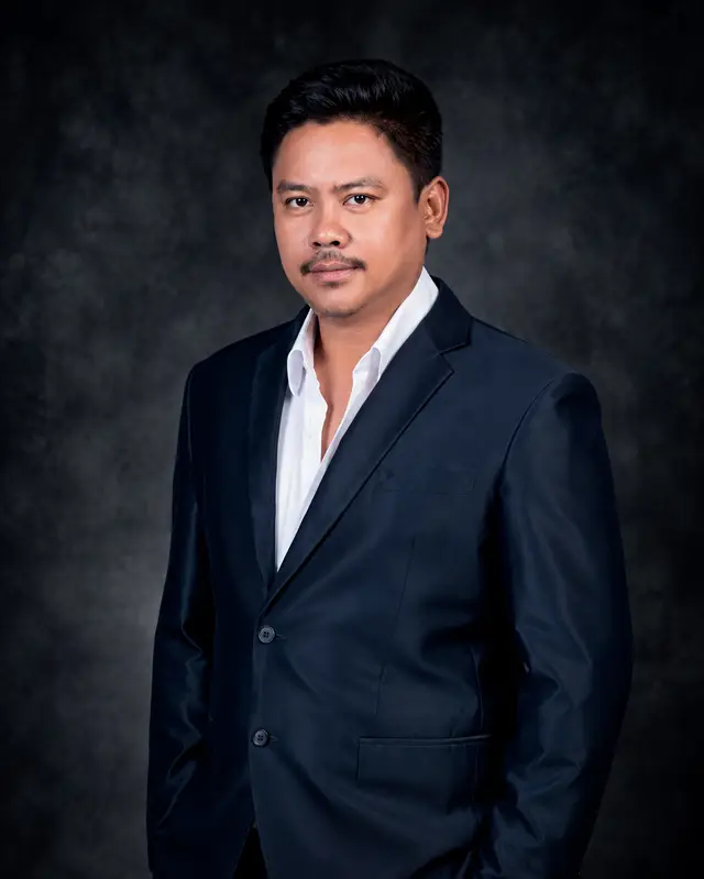MR. NUTCHANUN H.